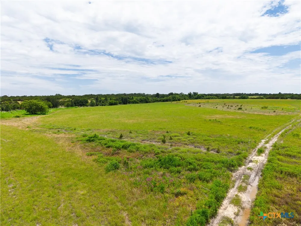 CR 425 Hamilton, TX 76531