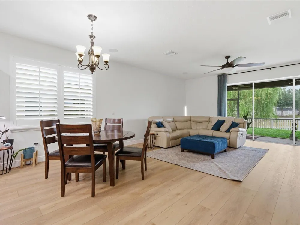 17735 BRIGHT WHEAT DRIVE Lithia, FL 33547