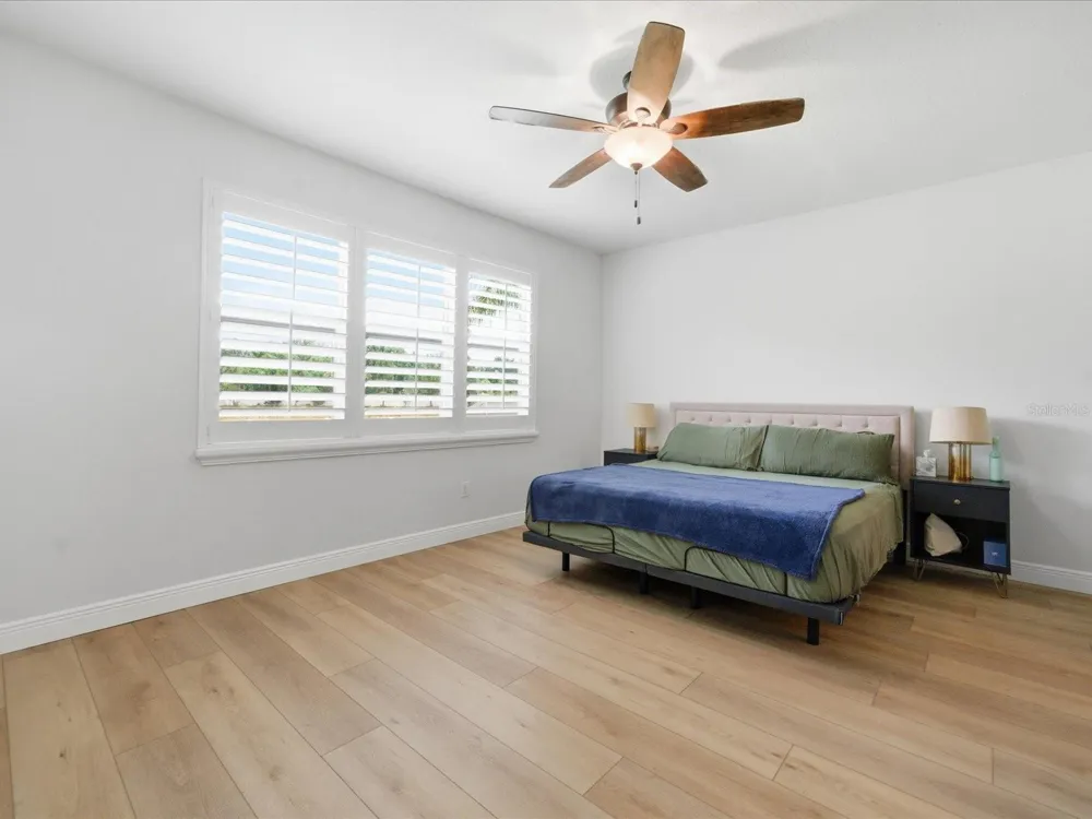 17735 BRIGHT WHEAT DRIVE Lithia, FL 33547