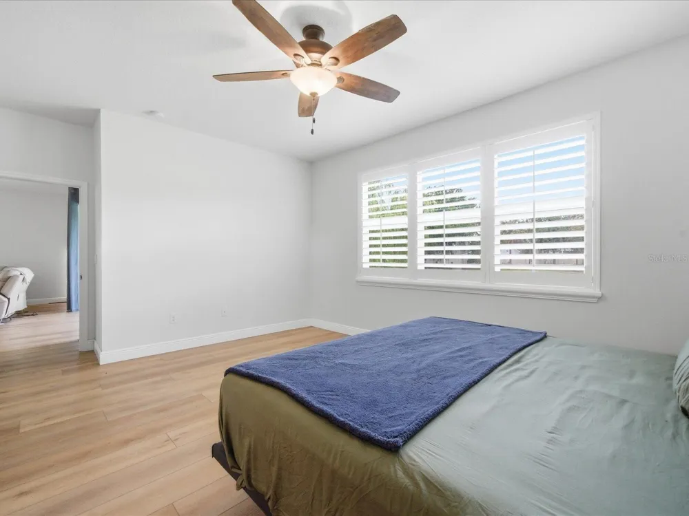17735 BRIGHT WHEAT DRIVE Lithia, FL 33547