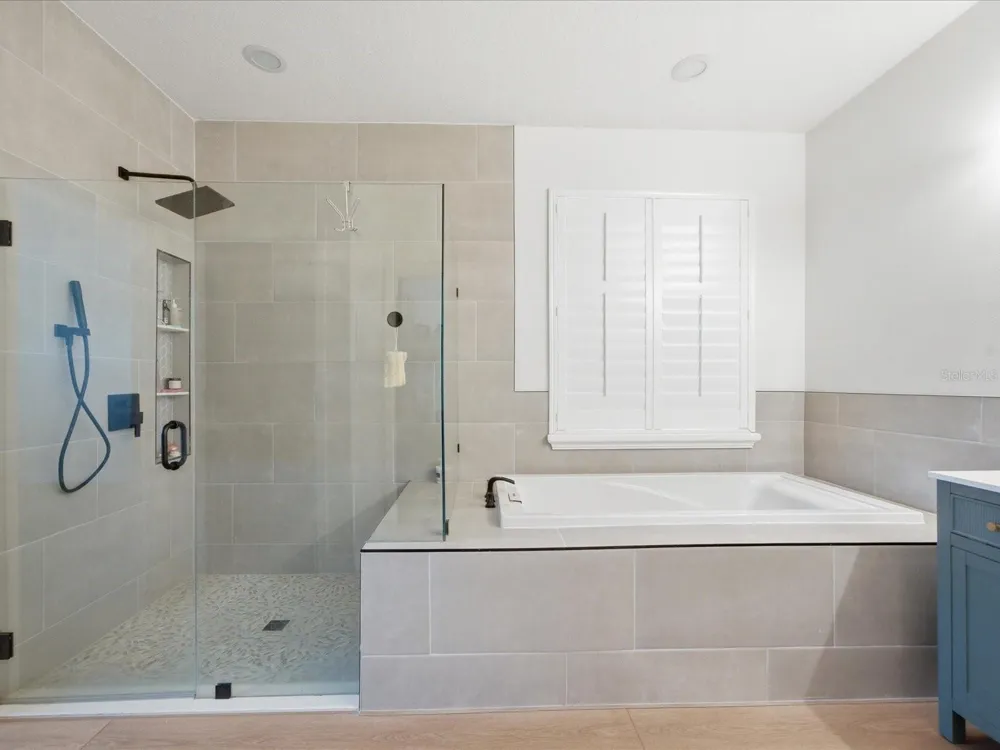 17735 BRIGHT WHEAT DRIVE Lithia, FL 33547