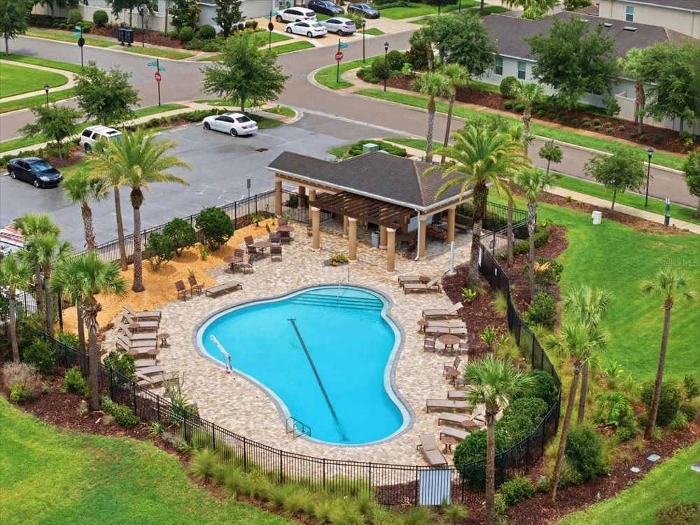 17735 BRIGHT WHEAT DRIVE Lithia, FL 33547
