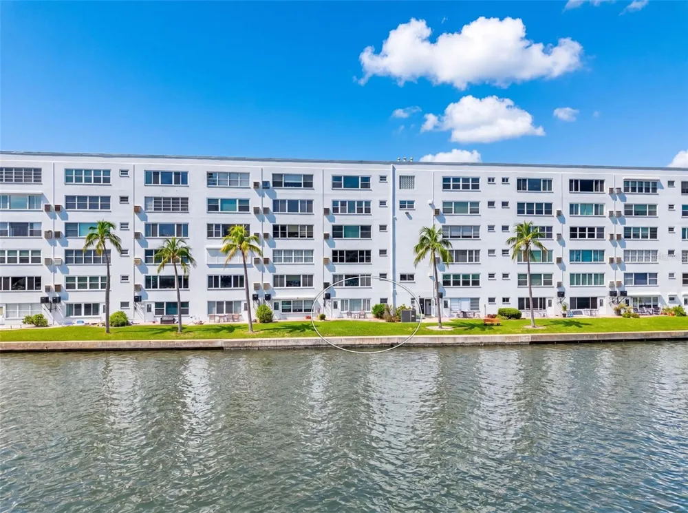 5925 SHORE BOULEVARD S #108 Gulfport, FL 33707