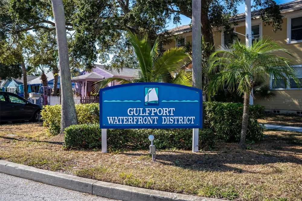 5925 SHORE BOULEVARD S #108 Gulfport, FL 33707