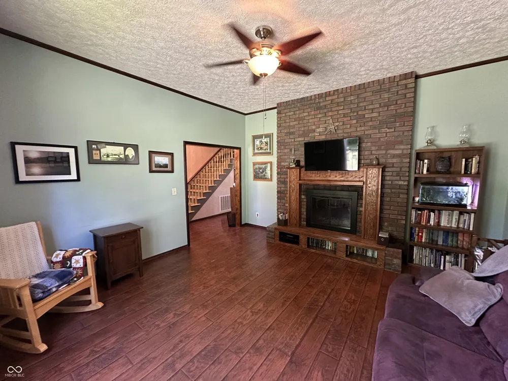 938 W 425 S Rockville, IN 47872