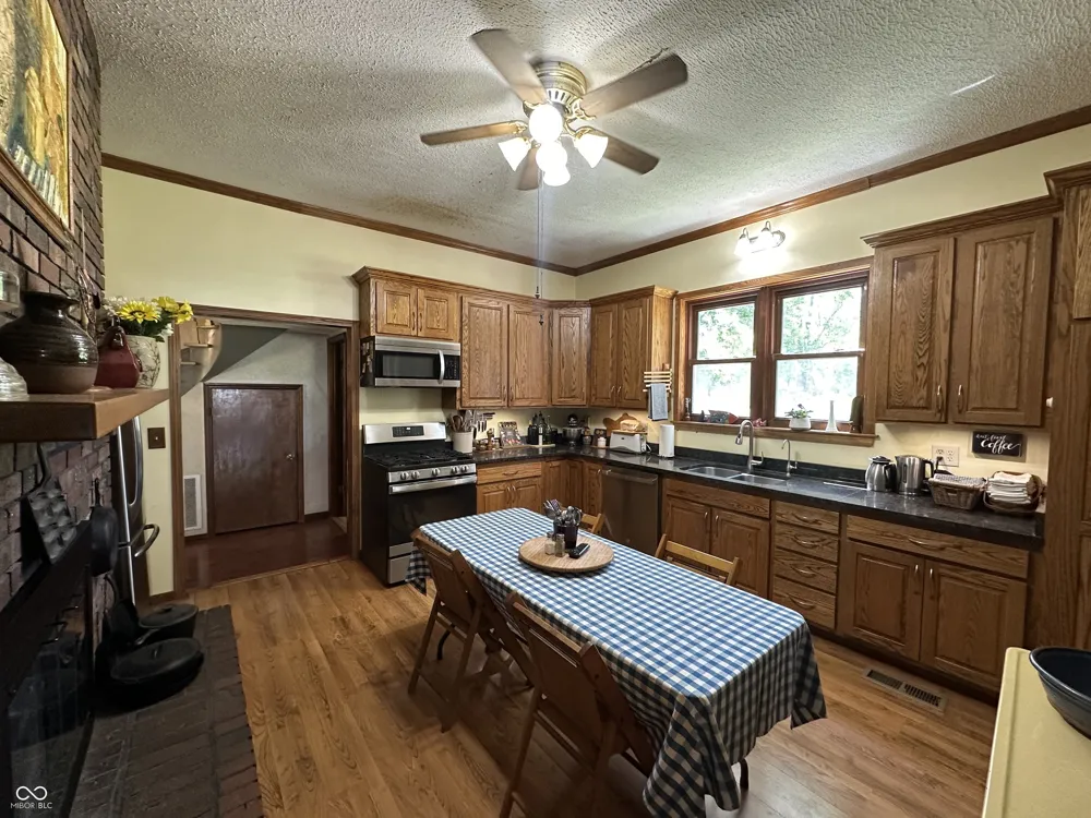 938 W 425 S Rockville, IN 47872