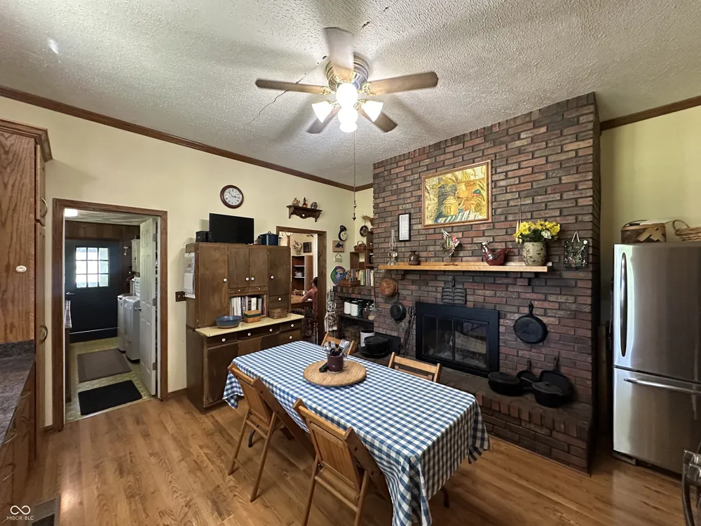 938 W 425 S Rockville, IN 47872