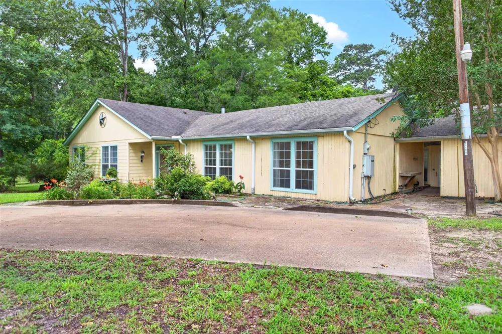 540 County Road 4677 Kennard, TX 75847