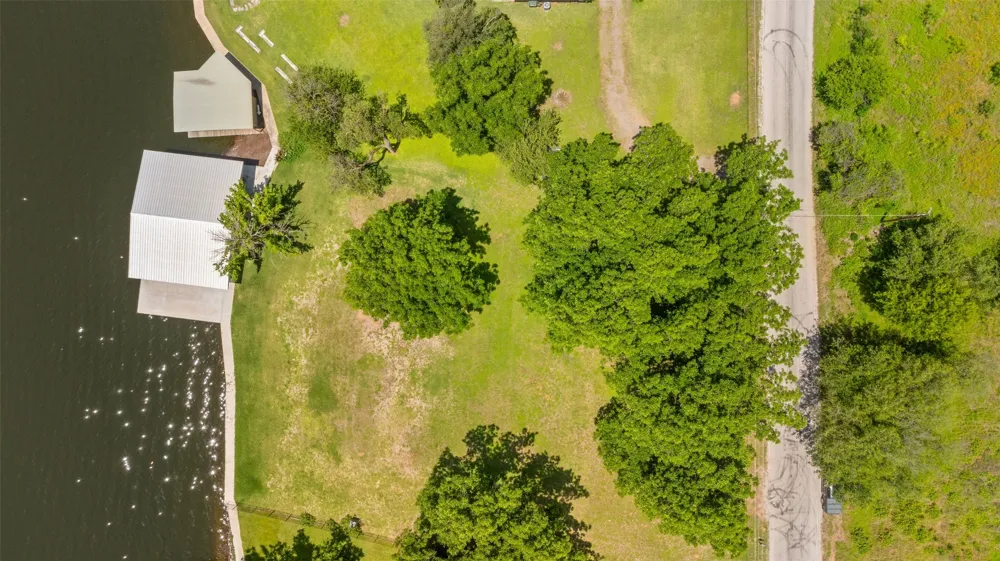 1 Williams Lakeshore Drive Kingsland, TX 78639