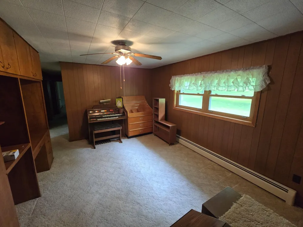 321 E Scharf Avenue Vergas, MN 56587