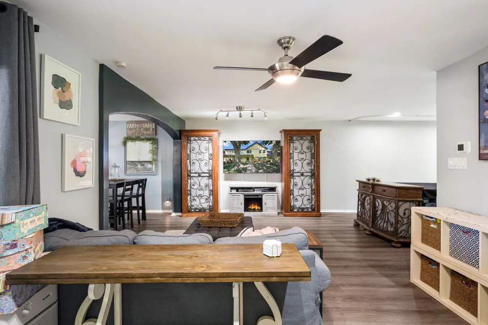4822 Rollingwood Court Garland, TX 75043
