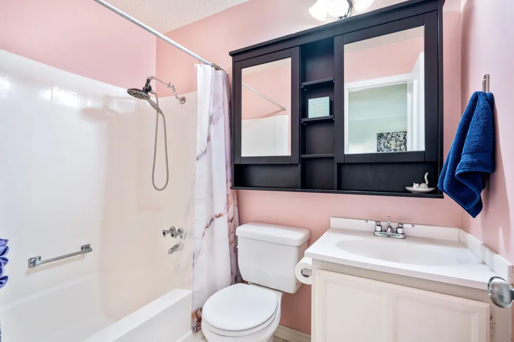 4822 Rollingwood Court Garland, TX 75043