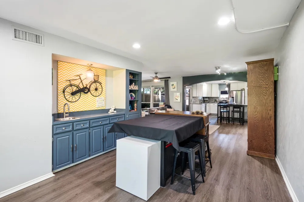 4822 Rollingwood Court Garland, TX 75043