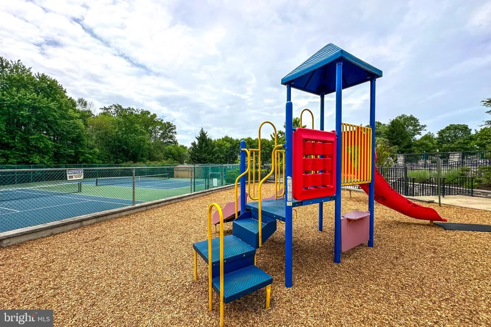 408 AMBERLEIGH DRIVE Pennington, NJ 08534