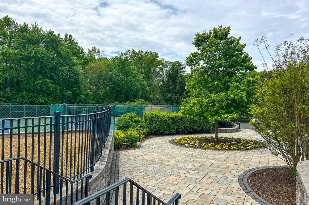 408 AMBERLEIGH DRIVE Pennington, NJ 08534
