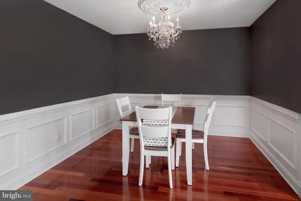 408 AMBERLEIGH DRIVE Pennington, NJ 08534