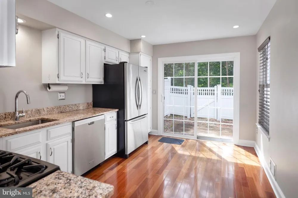 408 AMBERLEIGH DRIVE Pennington, NJ 08534