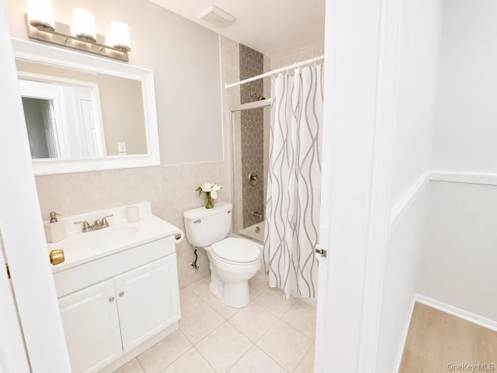 107 Storm Drive Holtsville, NY 11742