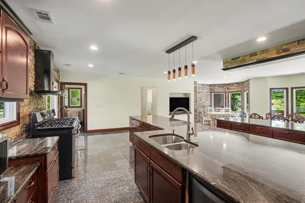 1662 66th Street Fennville, MI 49408