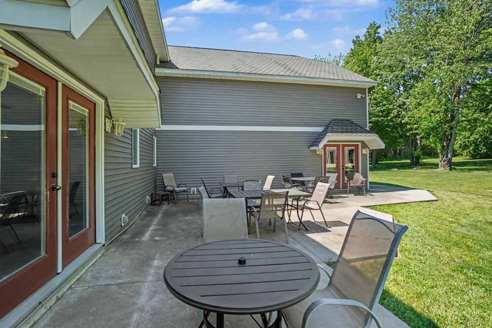 1662 66th Street Fennville, MI 49408