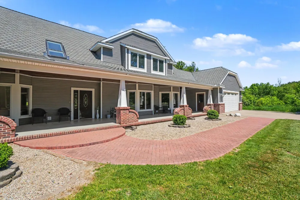 1662 66th Street Fennville, MI 49408