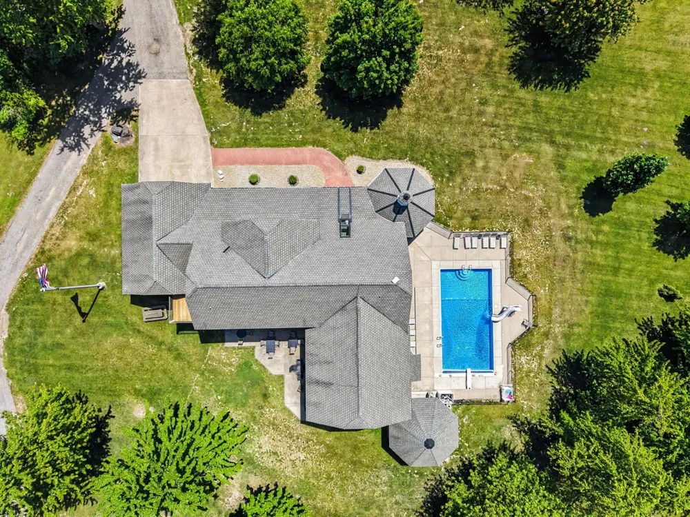 1662 66th Street Fennville, MI 49408