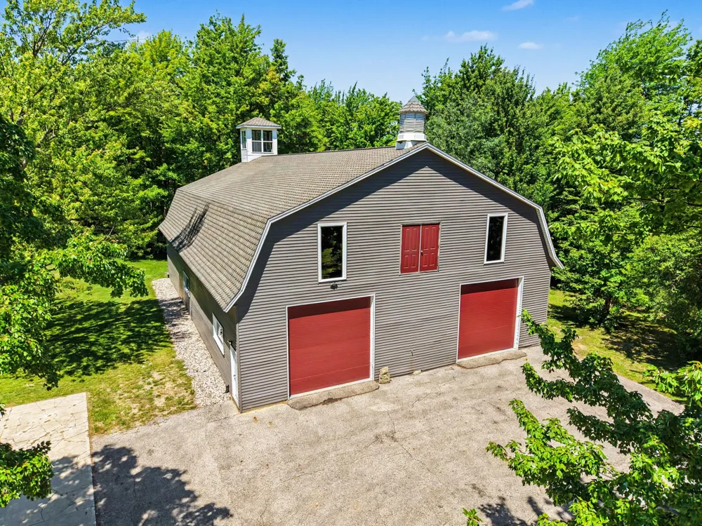 1662 66th Street Fennville, MI 49408