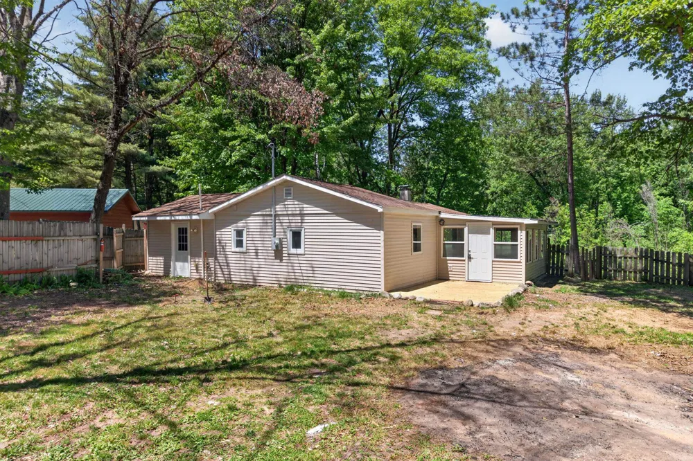 8538 W Haskell Lake Road Winterfield Township, MI 49665