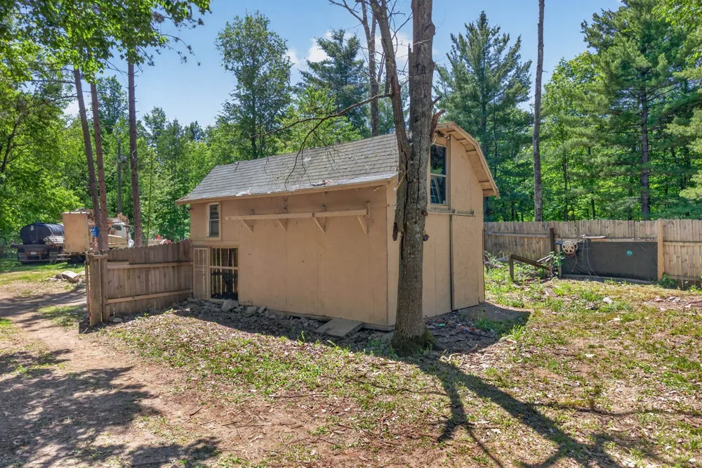 8538 W Haskell Lake Road Winterfield Township, MI 49665