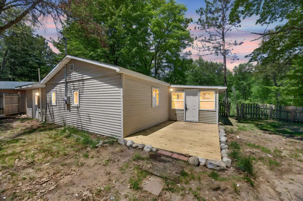 8538 W Haskell Lake Road Winterfield Township, MI 49665