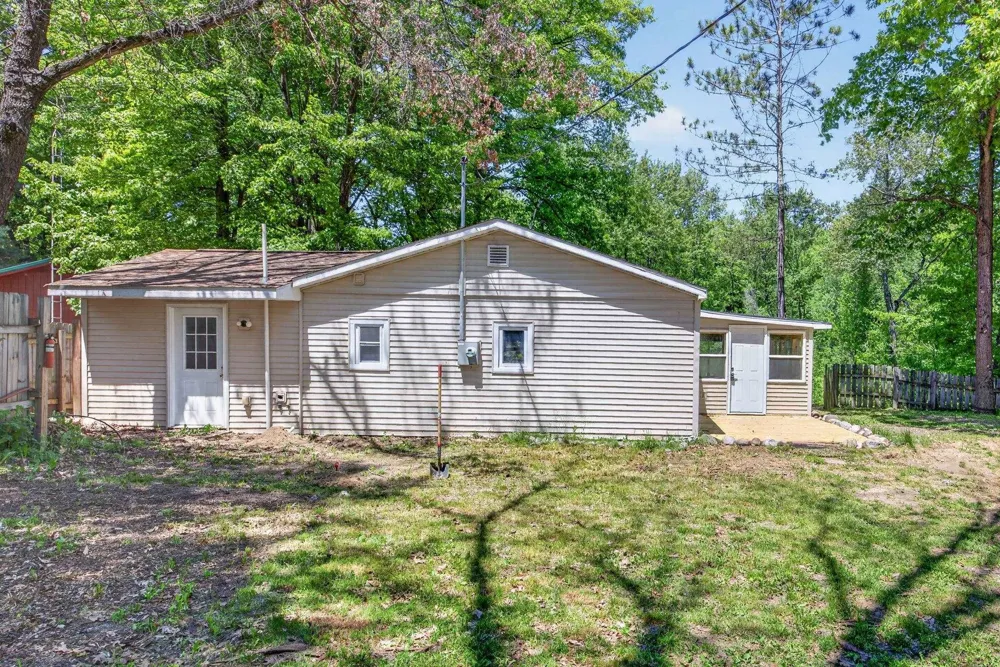 8538 W Haskell Lake Road Winterfield Township, MI 49665