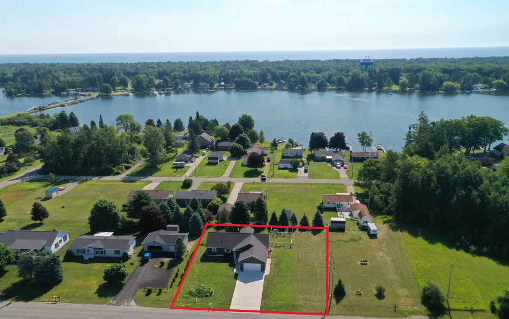 7580 W Cedar Lake Road Oscoda Charter Township, MI 48750
