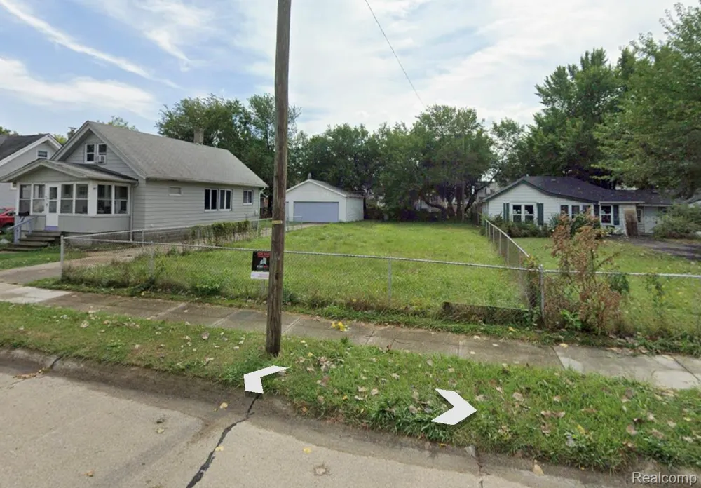 6736 Orchard Avenue Warren City, MI 48091