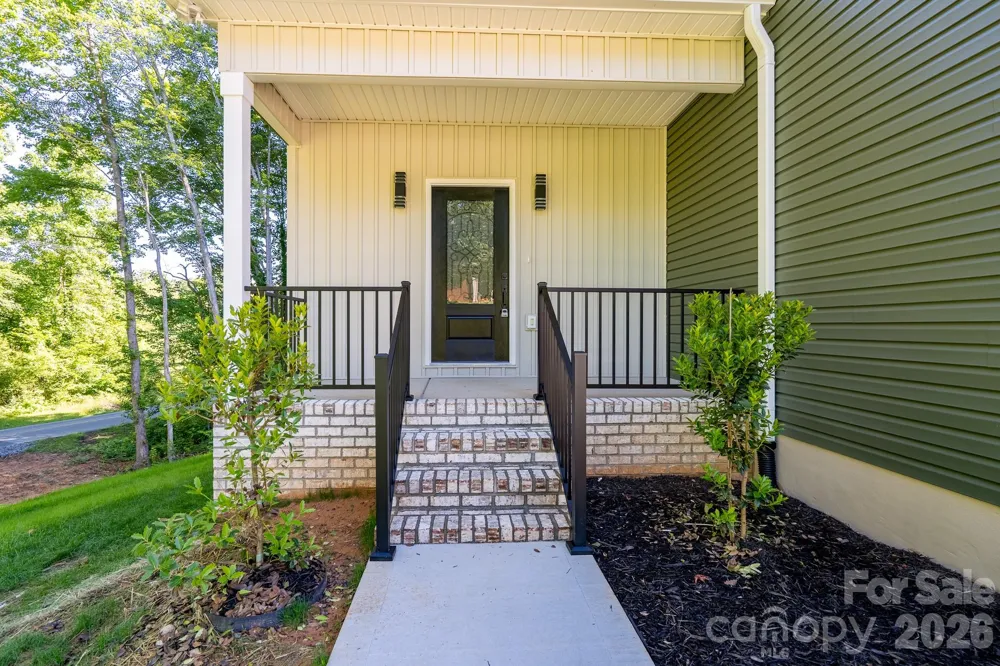 610 Queens Drive Dallas, NC 28034