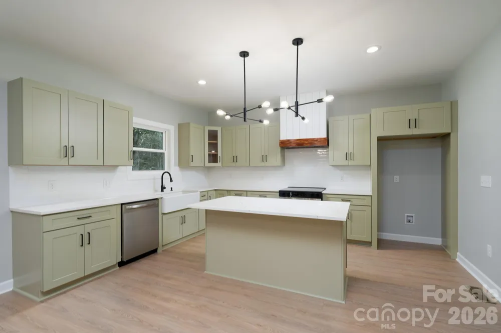 610 Queens Drive Dallas, NC 28034