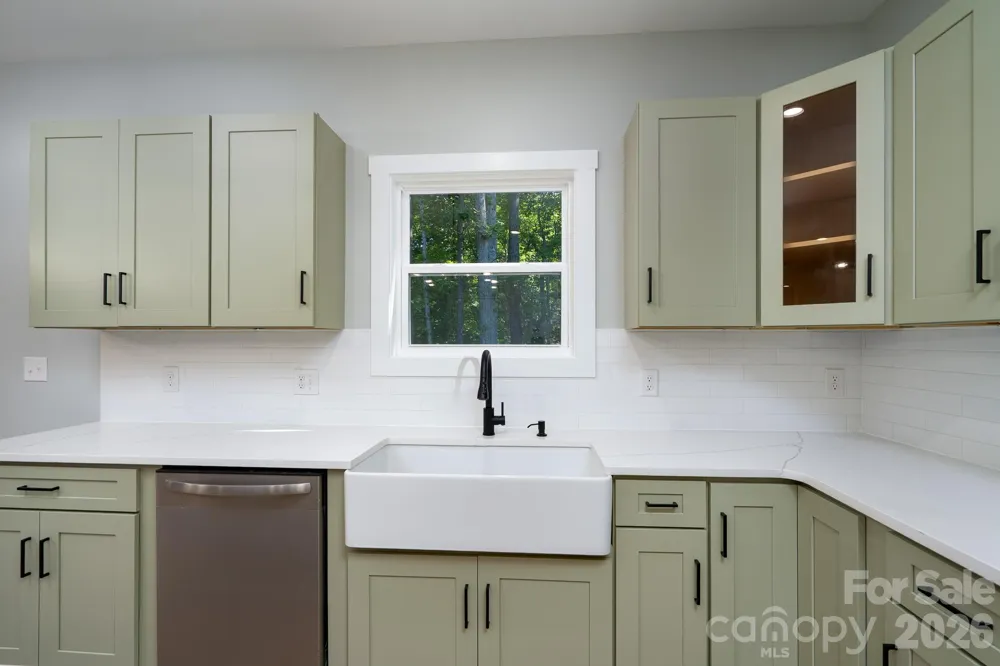 610 Queens Drive Dallas, NC 28034
