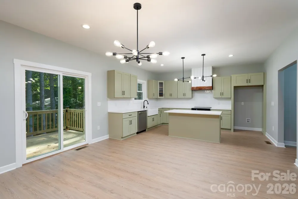 610 Queens Drive Dallas, NC 28034
