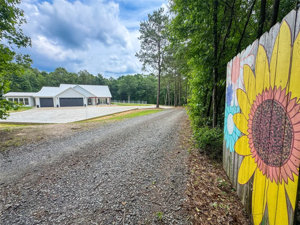 305 County Road 1145 Atlanta, TX 75551