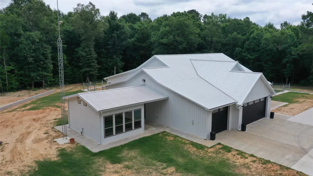 305 County Road 1145 Atlanta, TX 75551