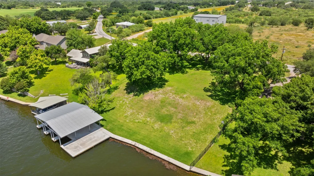 2 Williams Lakeshore Drive Kingsland, TX 78639