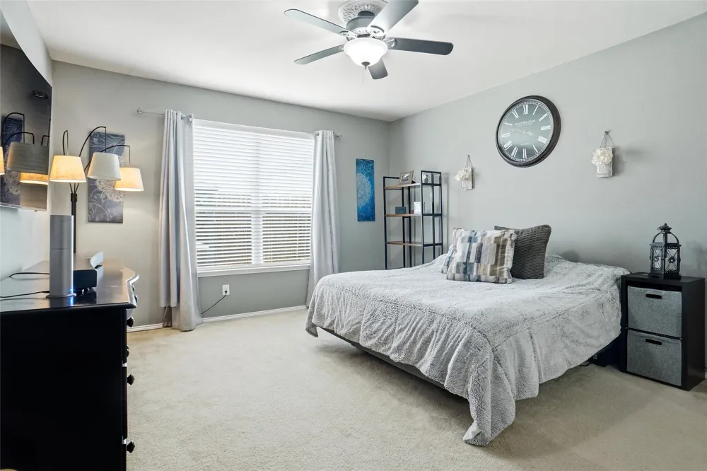 1625 Kawati Way Krum, TX 76249