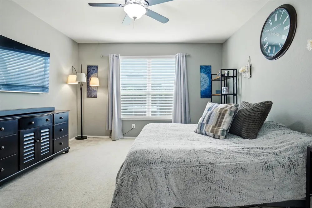 1625 Kawati Way Krum, TX 76249