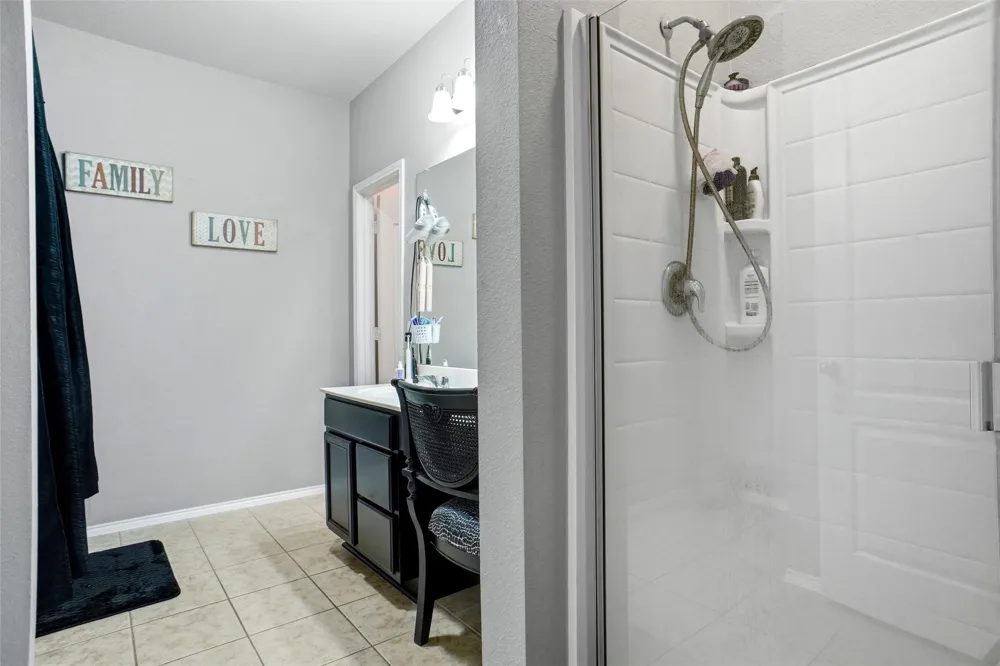 1625 Kawati Way Krum, TX 76249