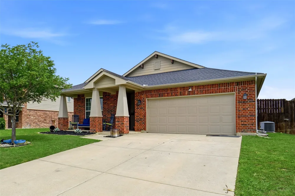 1625 Kawati Way Krum, TX 76249