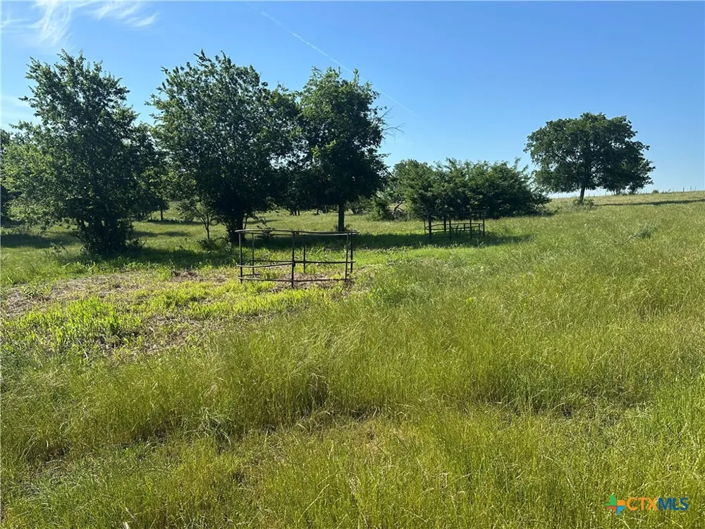 682 W Somers Lane Axtell, TX 76624