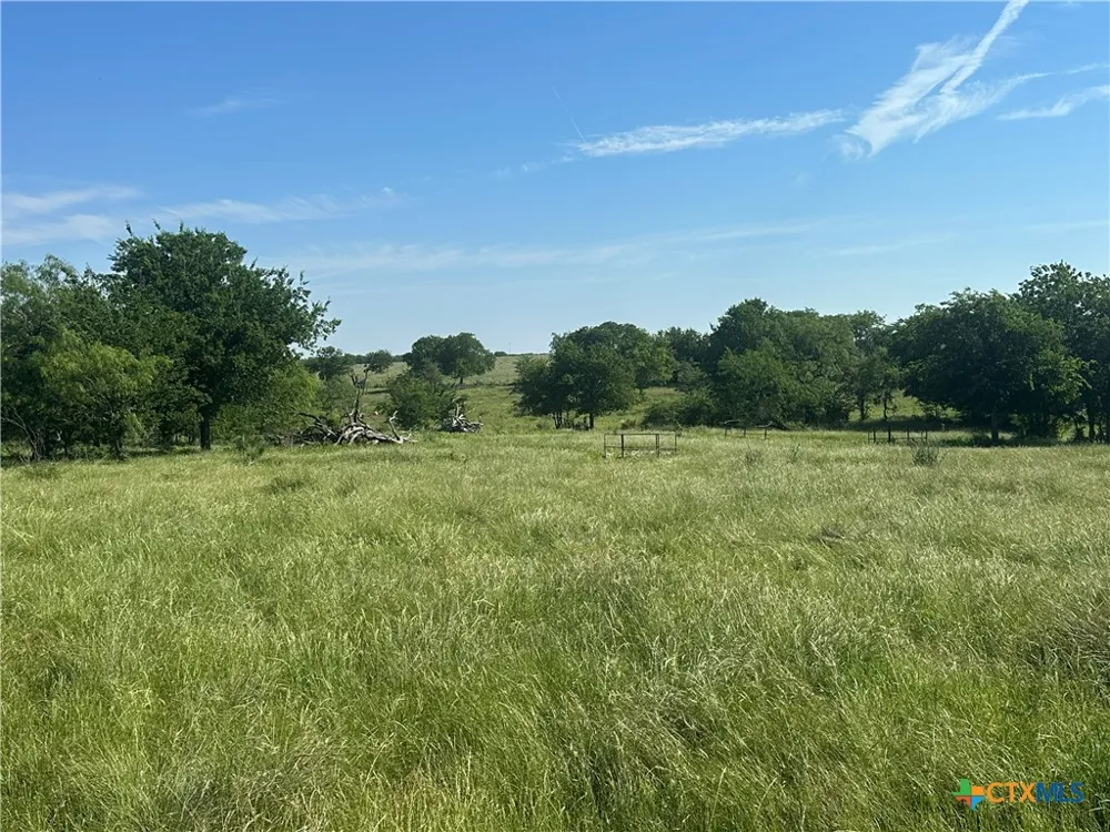 682 W Somers Lane Axtell, TX 76624