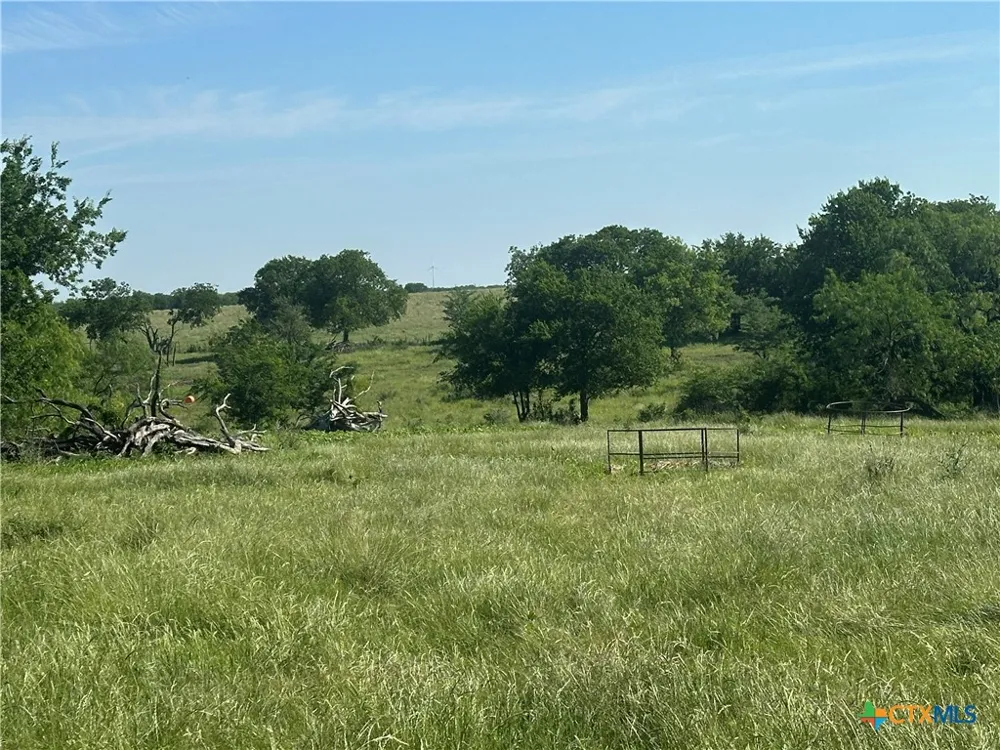 682 W Somers Lane Axtell, TX 76624