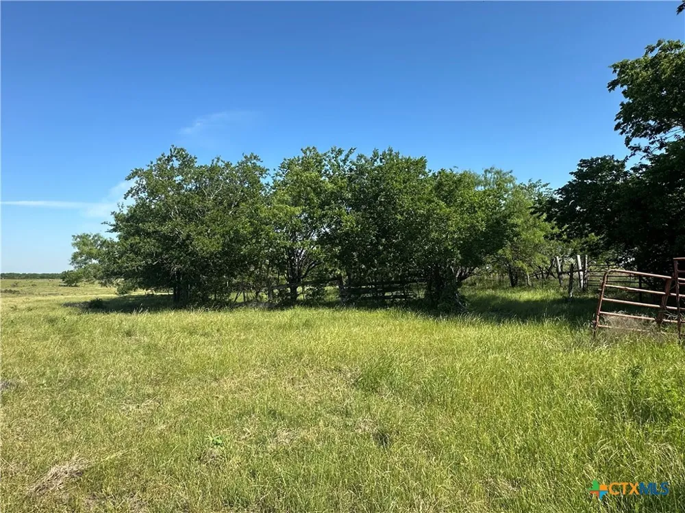 682 W Somers Lane Axtell, TX 76624