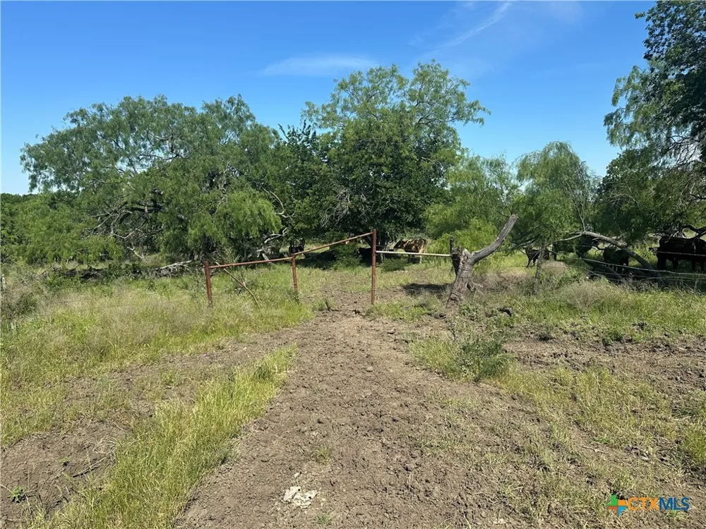682 W Somers Lane Axtell, TX 76624