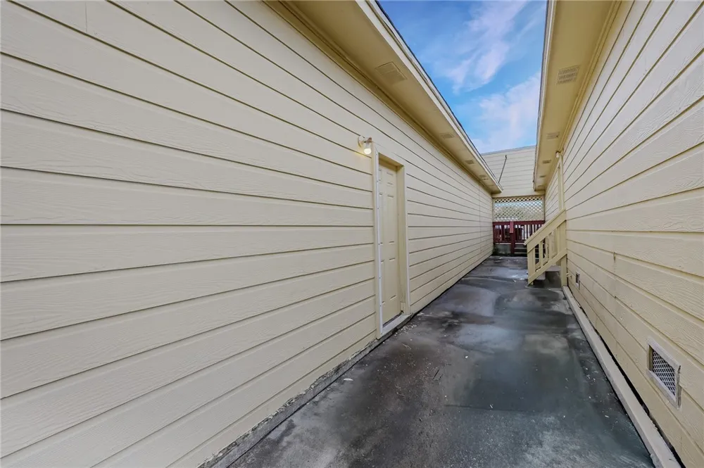2621 Ayers Street Corpus Christi, TX 78404